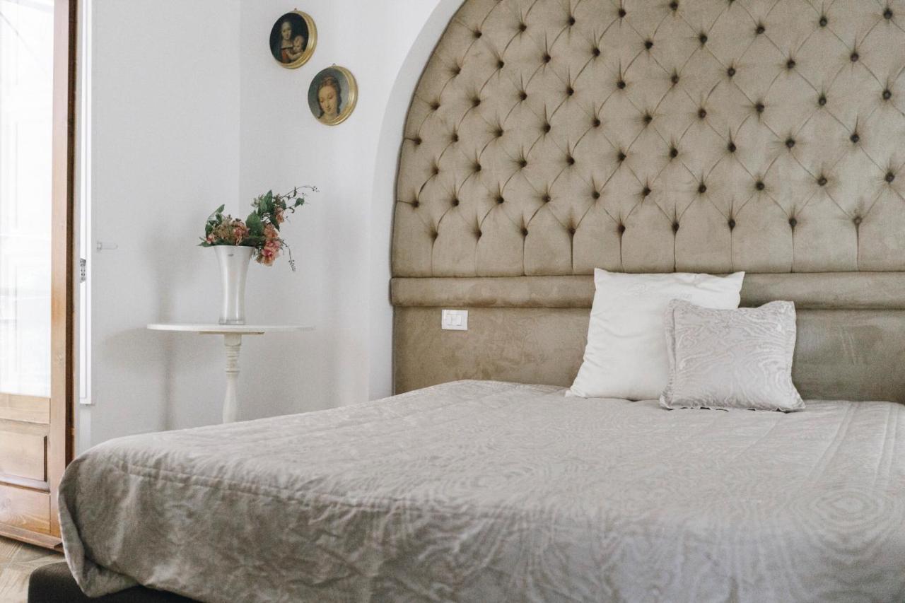 アグリジェント B＆B パラッツォ デル テアトロ Bed & Breakfast エクステリア 写真