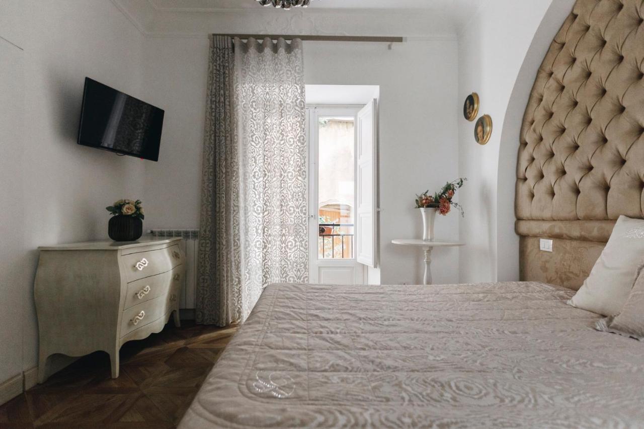 アグリジェント B＆B パラッツォ デル テアトロ Bed & Breakfast エクステリア 写真